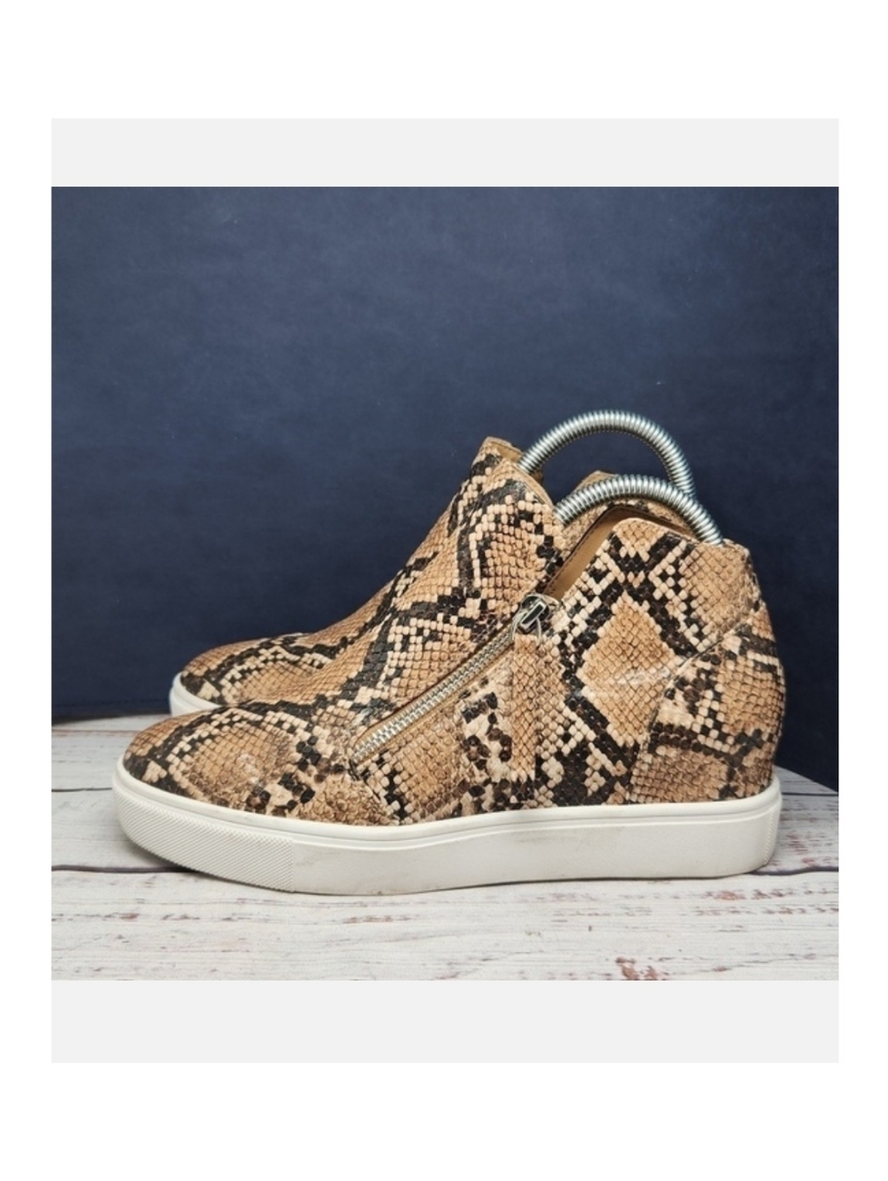 Steve Madden | Caliber Hidden Wedge Snakeskin Booties Size‎ 8.5